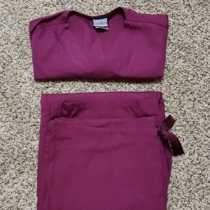 Small Cherokee scrubs (top and bottom)